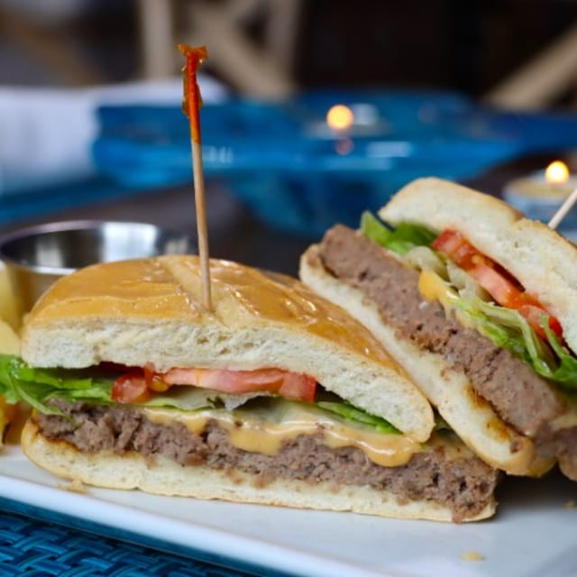 Angus Burger Sandwich.